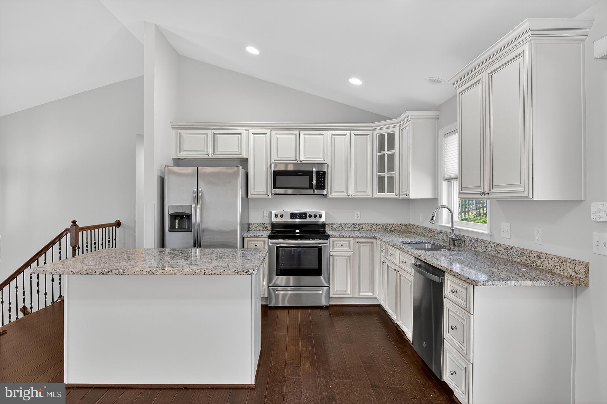 ARGYLE HILLS - Residential