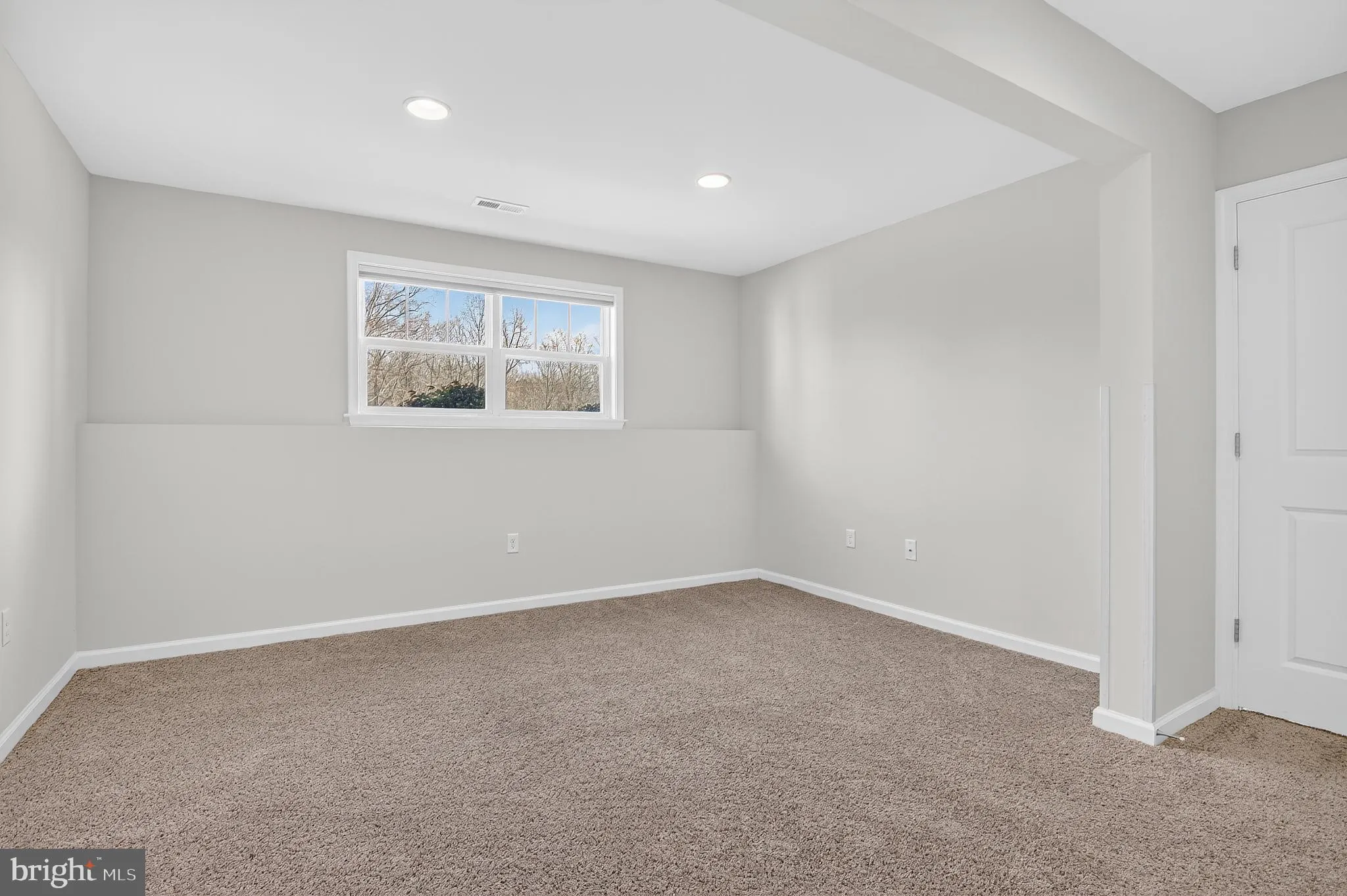 Fredericksburg, Virginia 22405, United States, 3 Bedrooms Bedrooms, ,3 BathroomsBathrooms,Residential,Active,241077