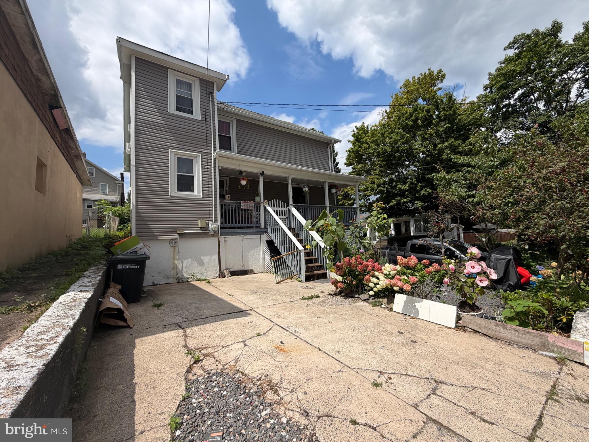 622 W 8TH STREET