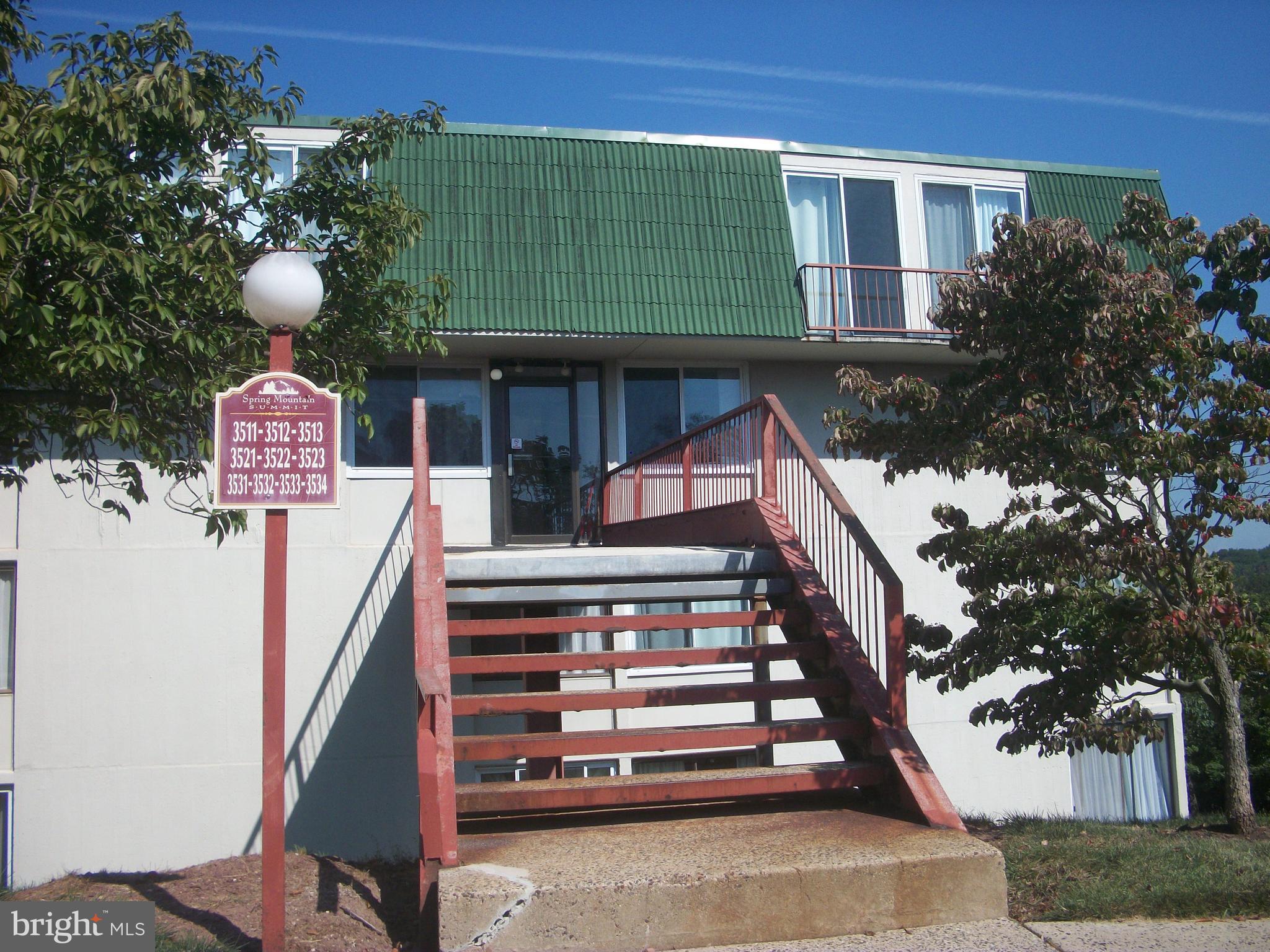 SPRING MOUNT SUMMI - Residential