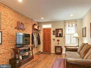 FEDERAL HILL HISTORIC DISTRICT - Residential Lease