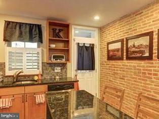 FEDERAL HILL HISTORIC DISTRICT - Residential Lease