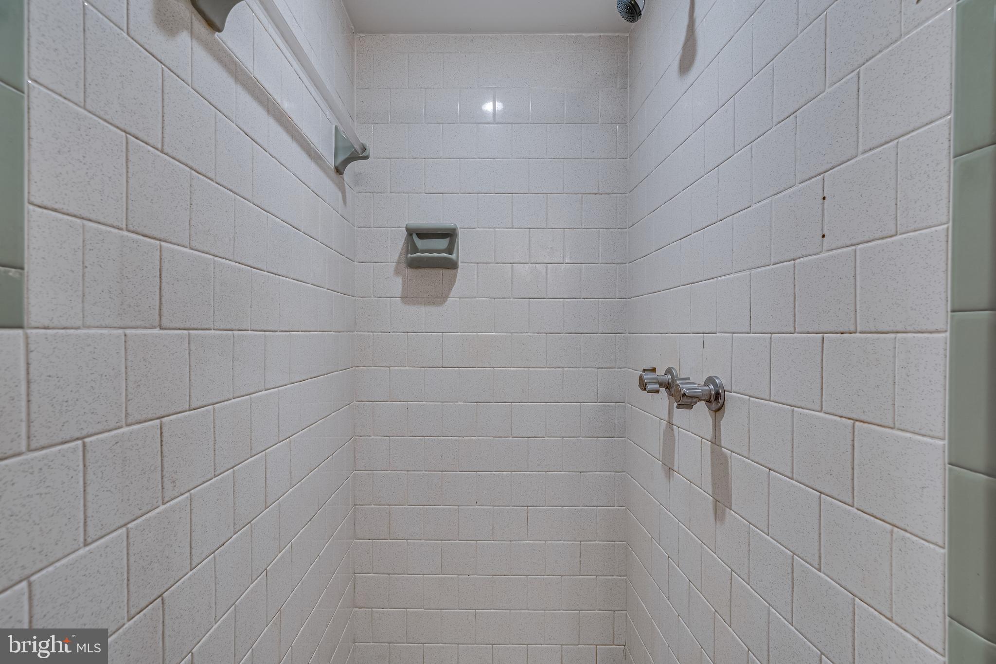 RED HILL - Residential