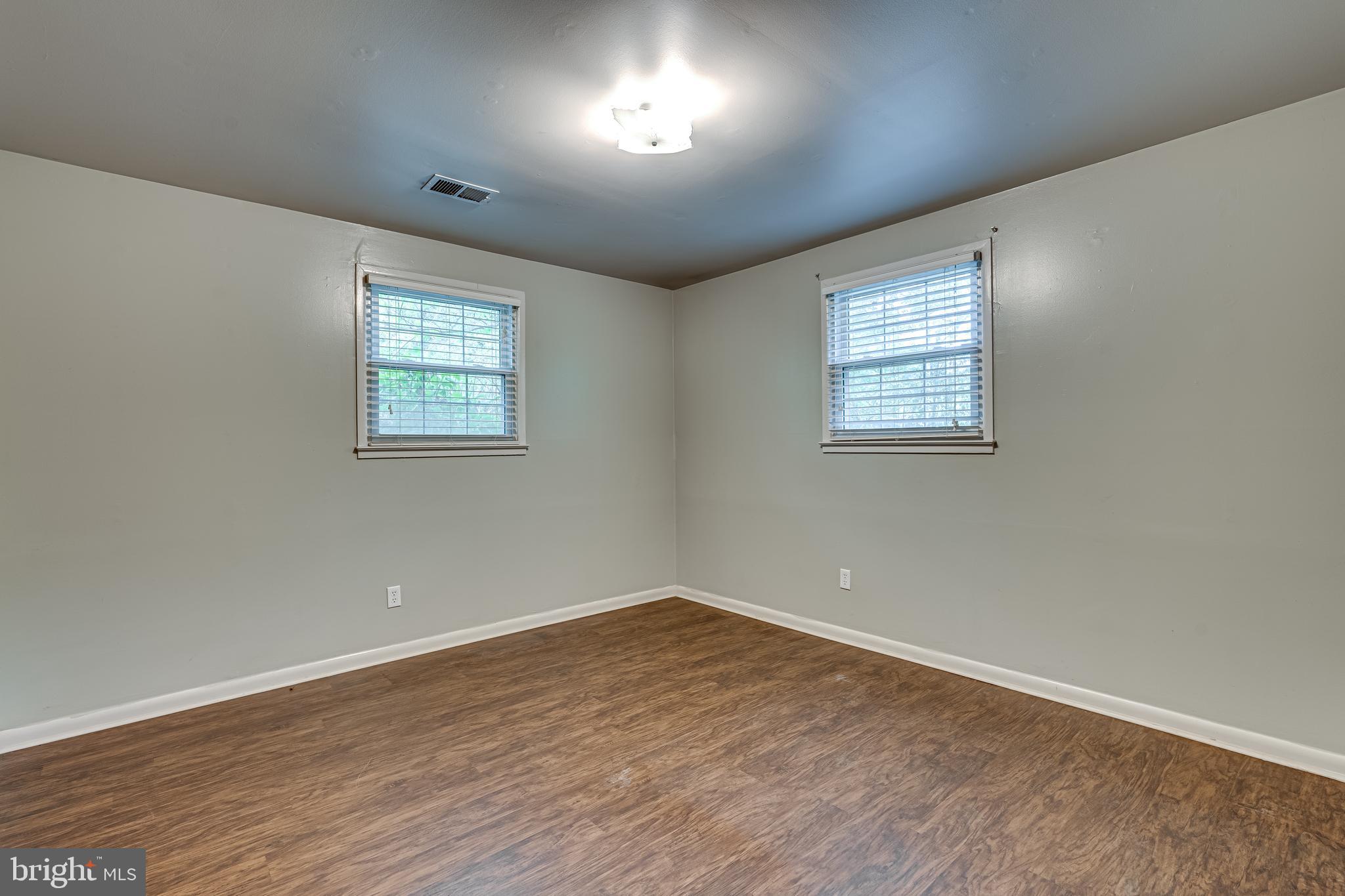 RED HILL - Residential