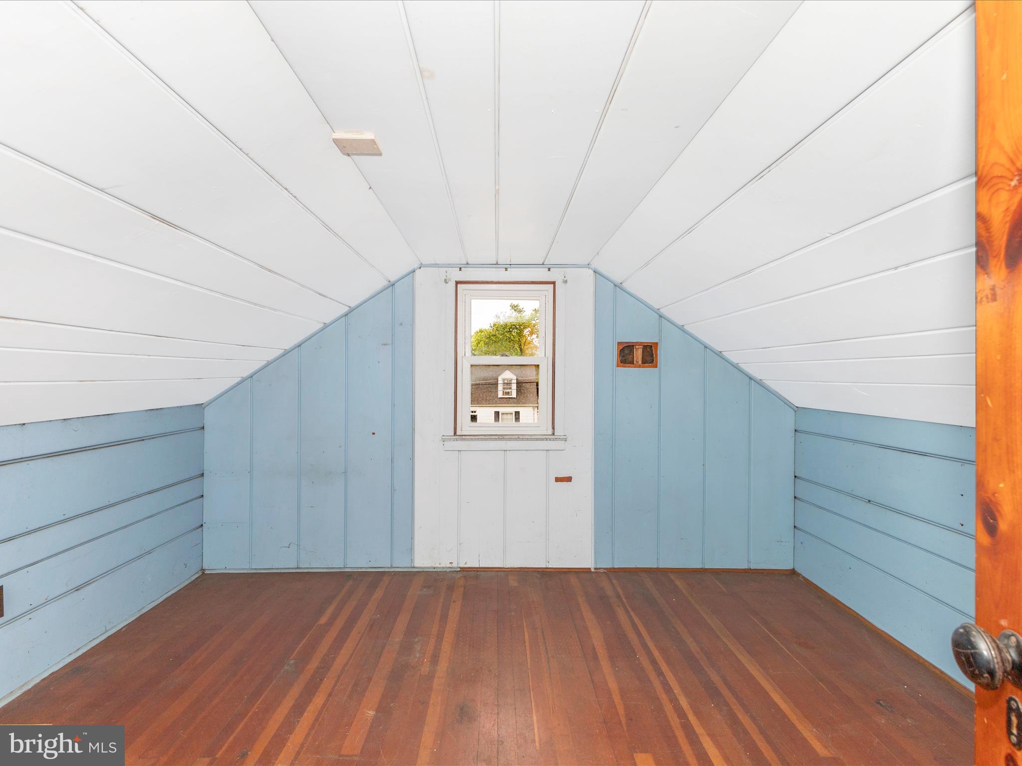 OLNEY OUTSIDE - Commercial Sale