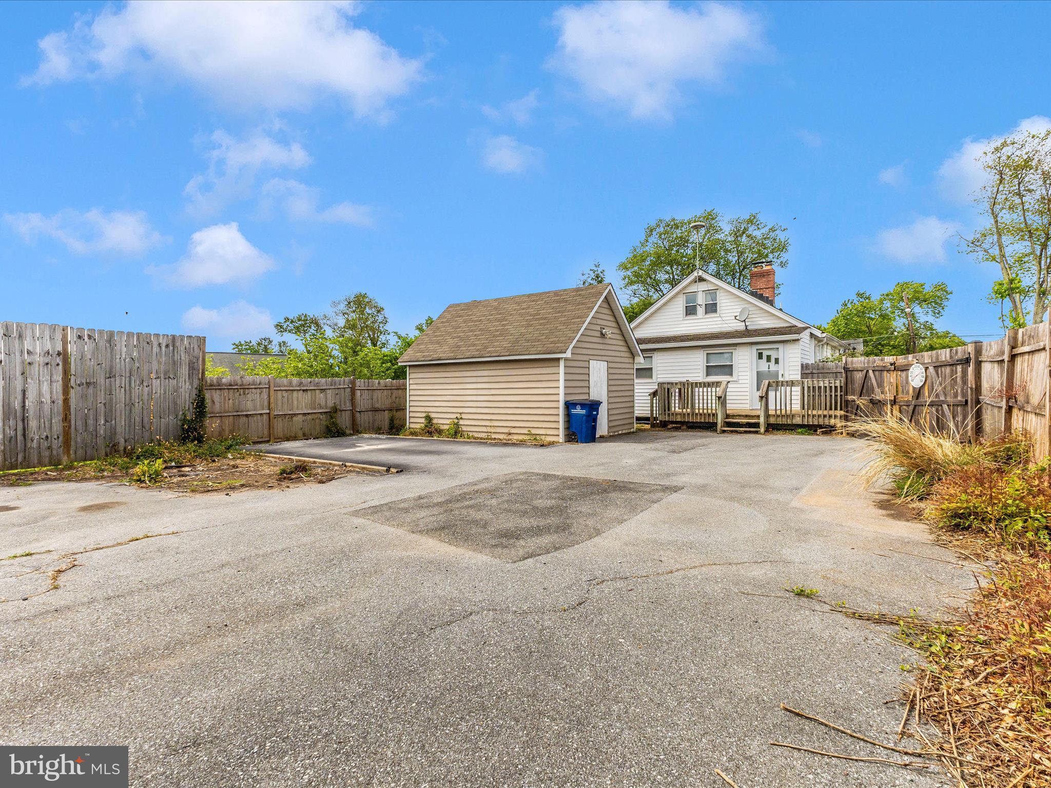 OLNEY OUTSIDE - Commercial Sale