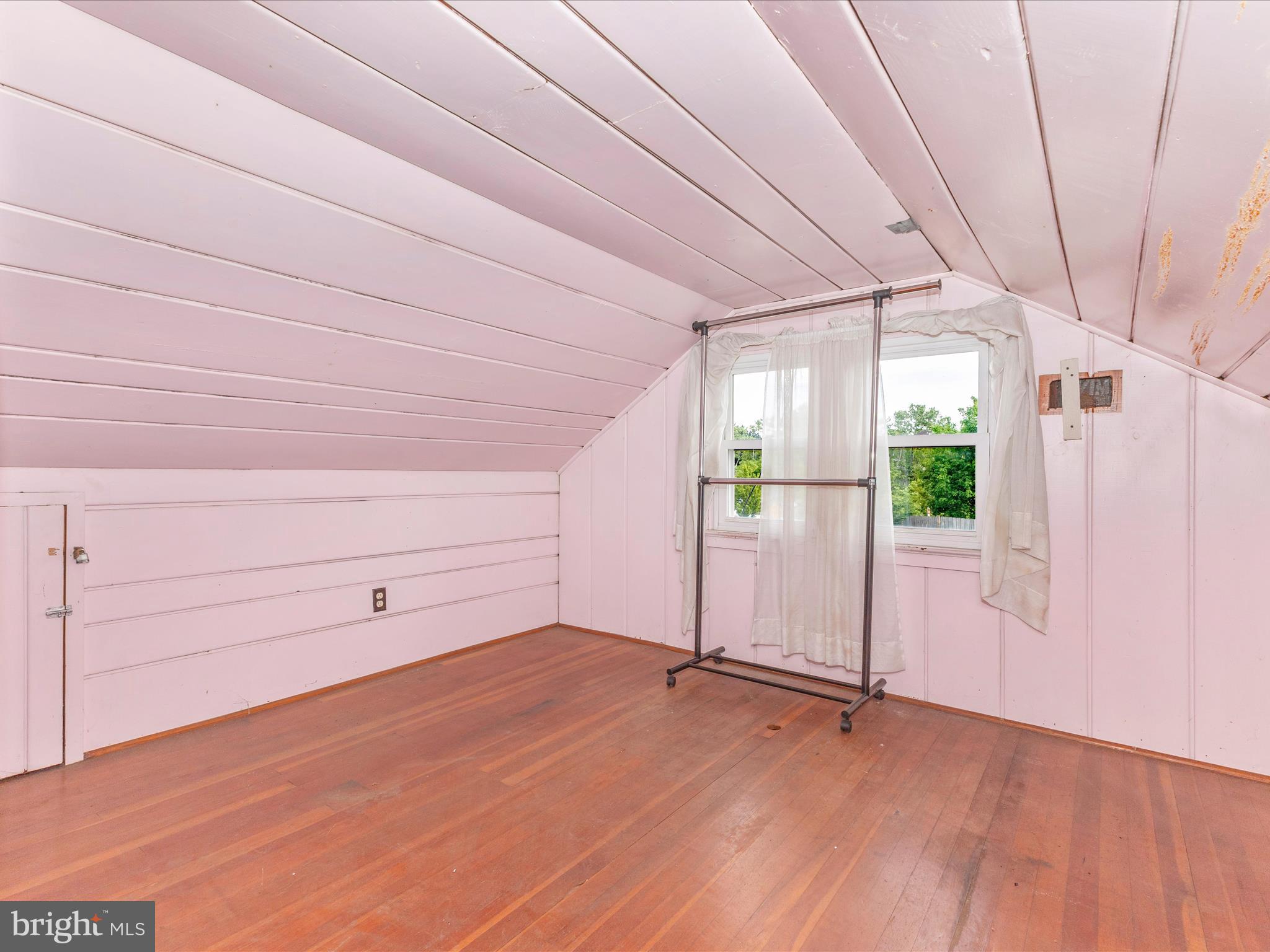 OLNEY OUTSIDE - Commercial Sale