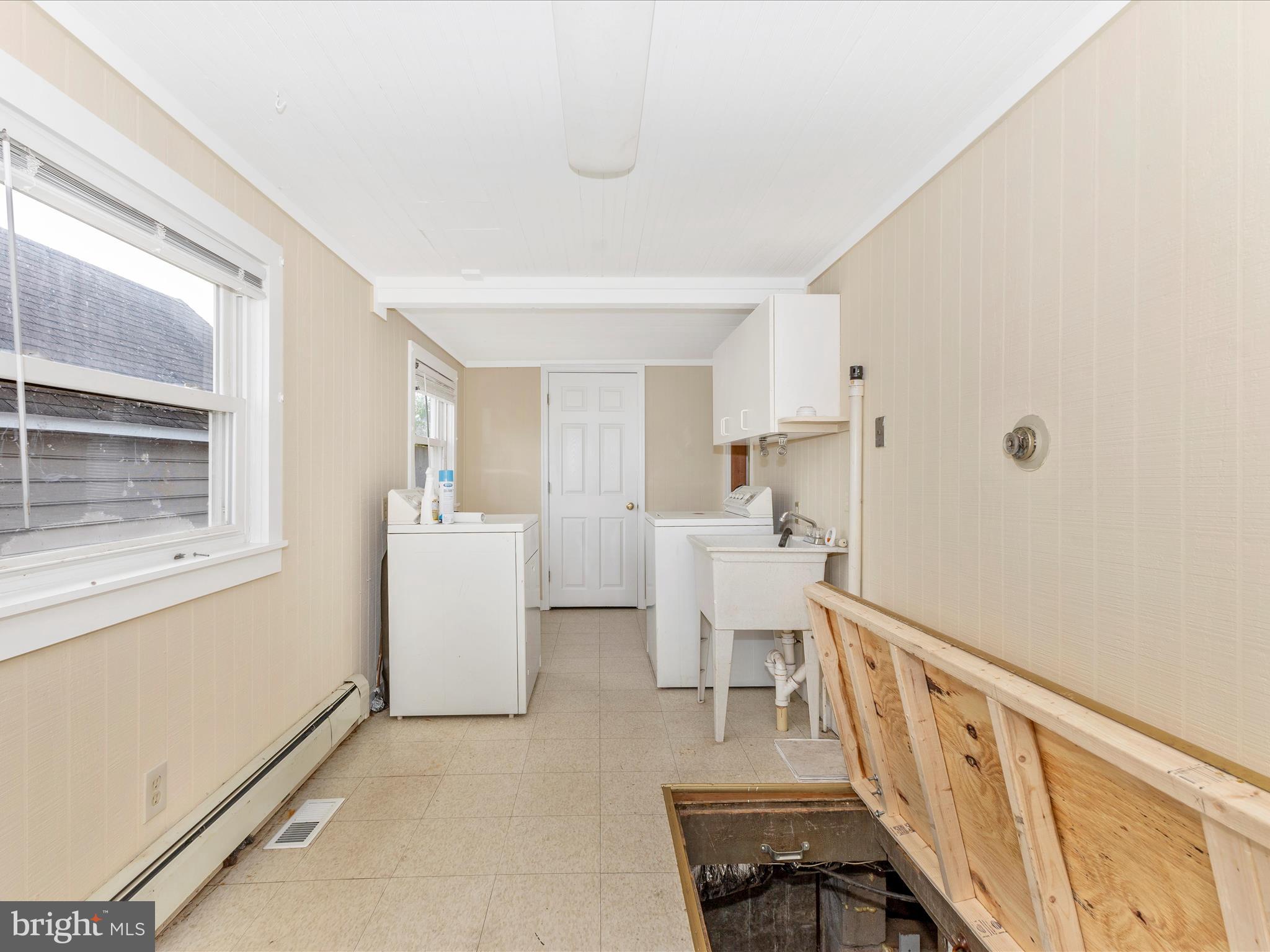 OLNEY OUTSIDE - Commercial Sale