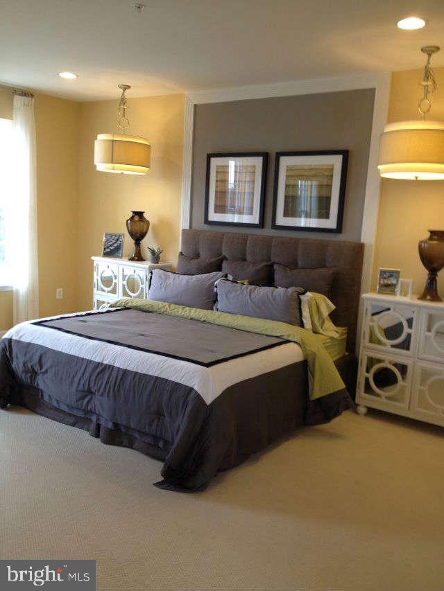 RESIDENCES AT DULLES PRK - Residential Lease