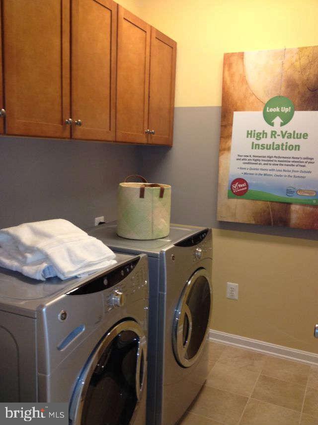 RESIDENCES AT DULLES PRK - Residential Lease