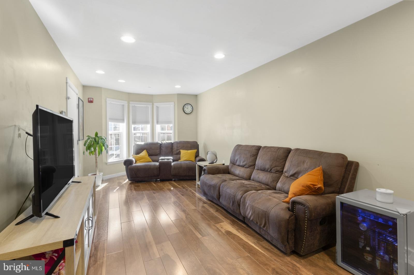 WALNUT HILL - Residential Lease