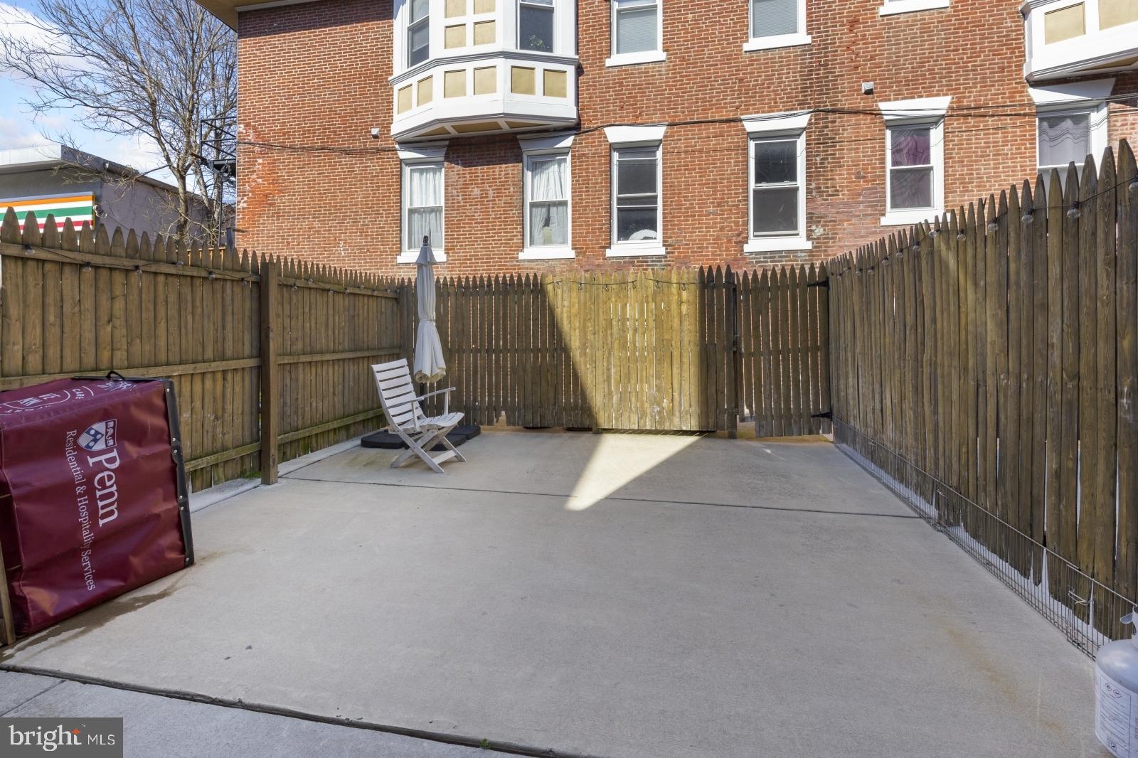 WALNUT HILL - Residential Lease