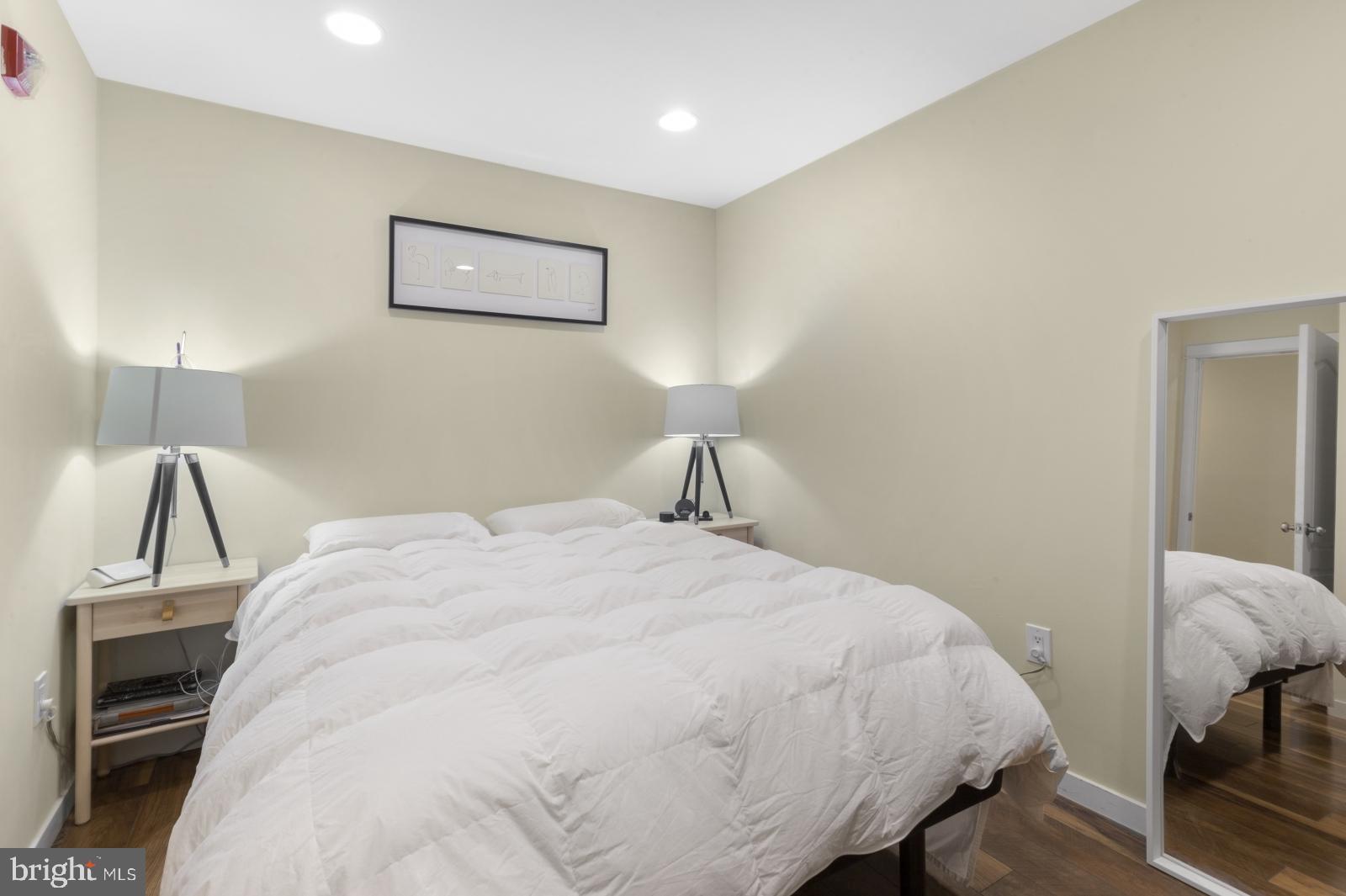 WALNUT HILL - Residential Lease