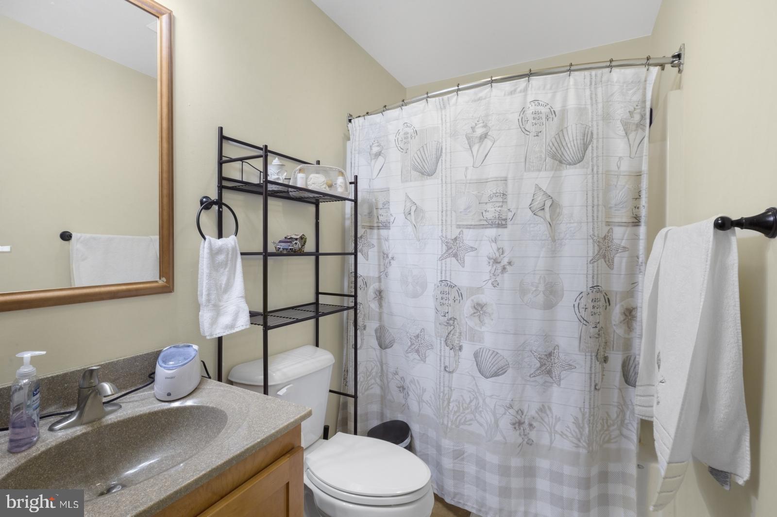 WALNUT HILL - Residential Lease