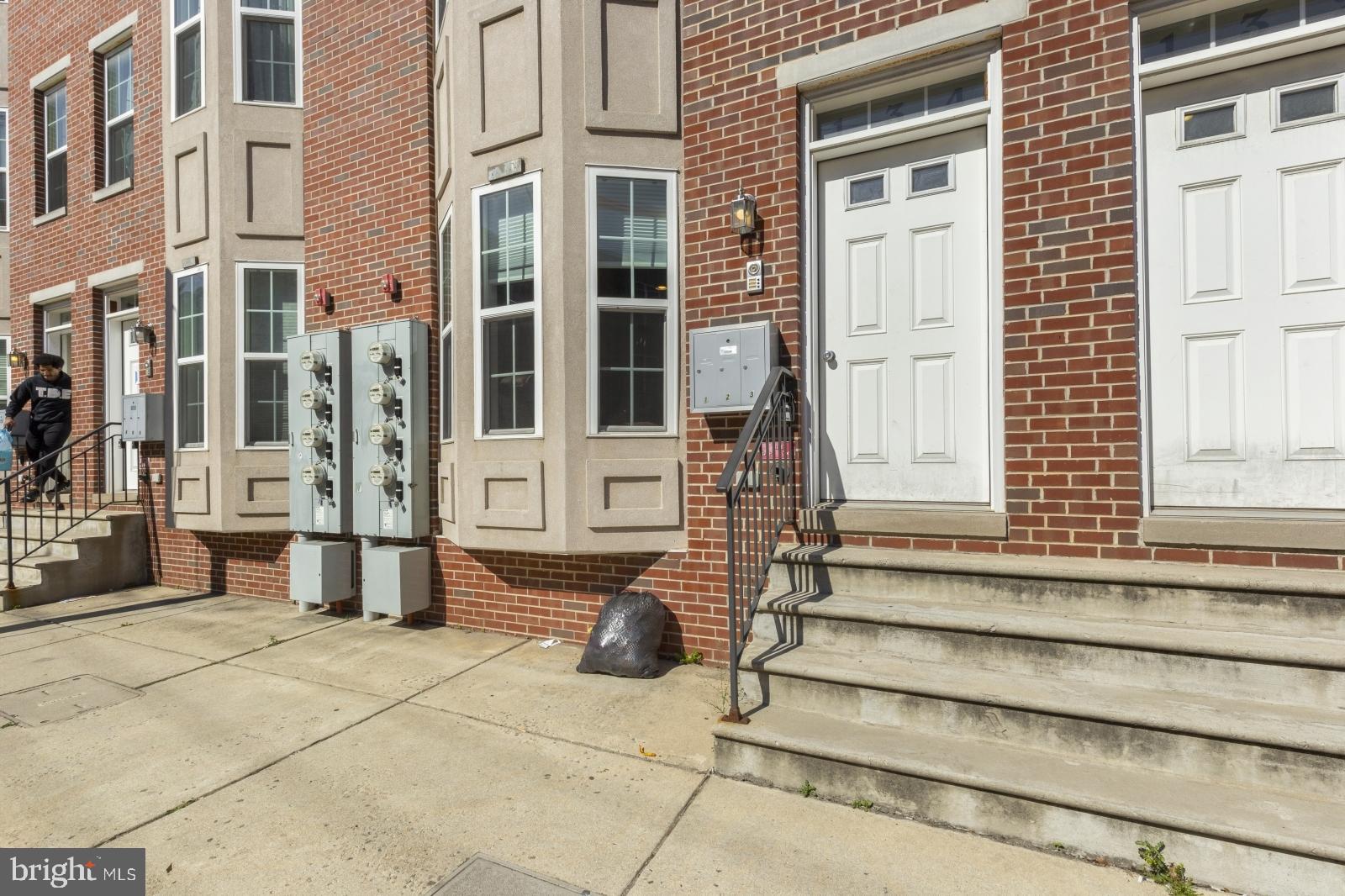 WALNUT HILL - Residential Lease