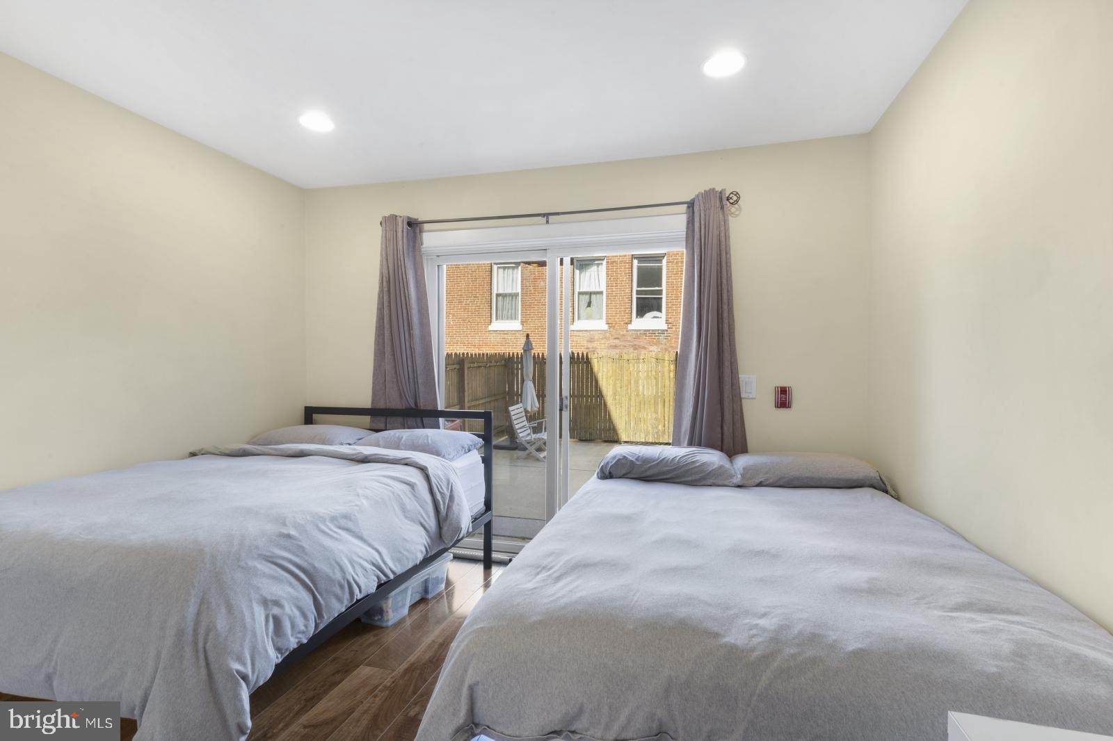 WALNUT HILL - Residential Lease