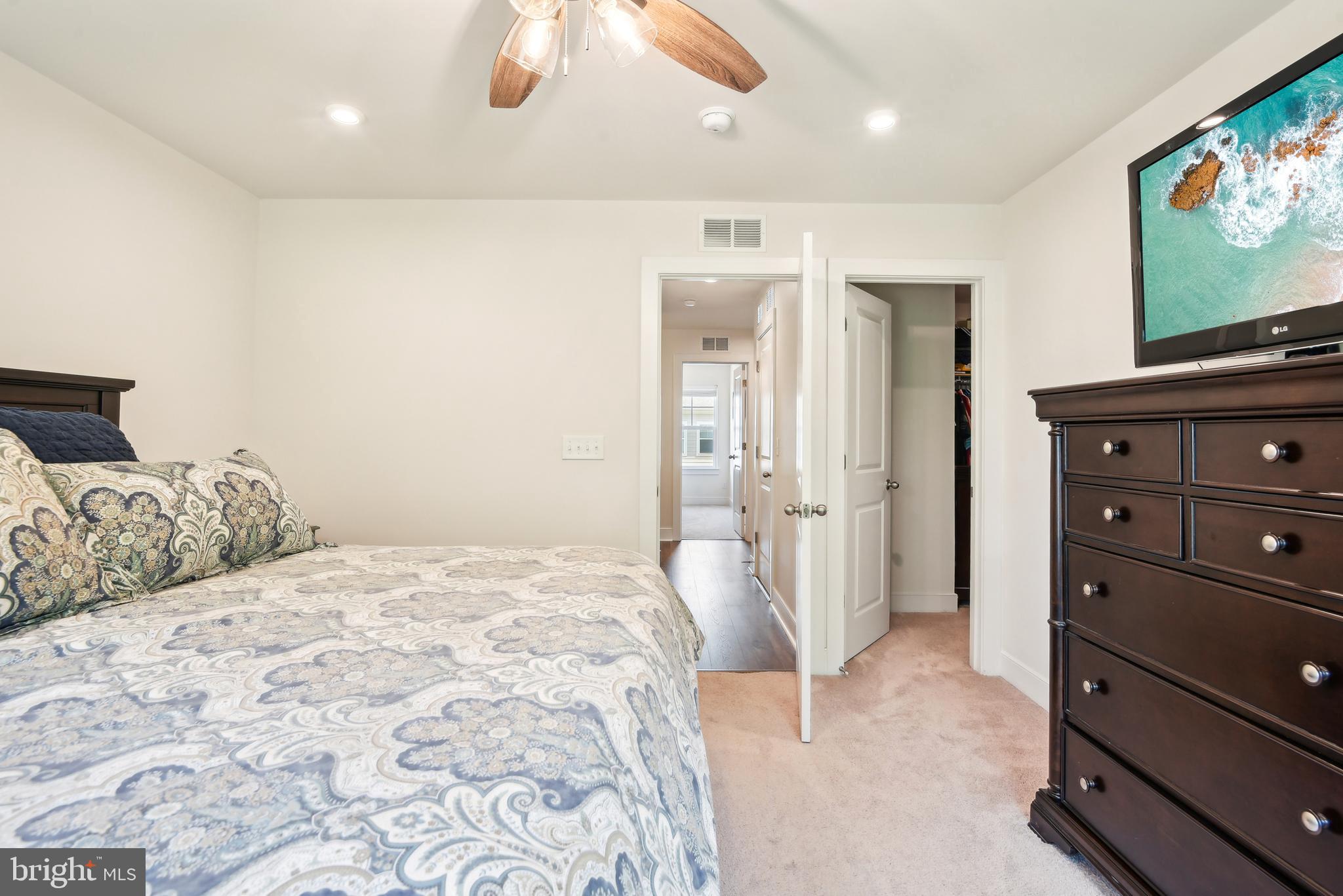 POTOMAC SHORES - Residential