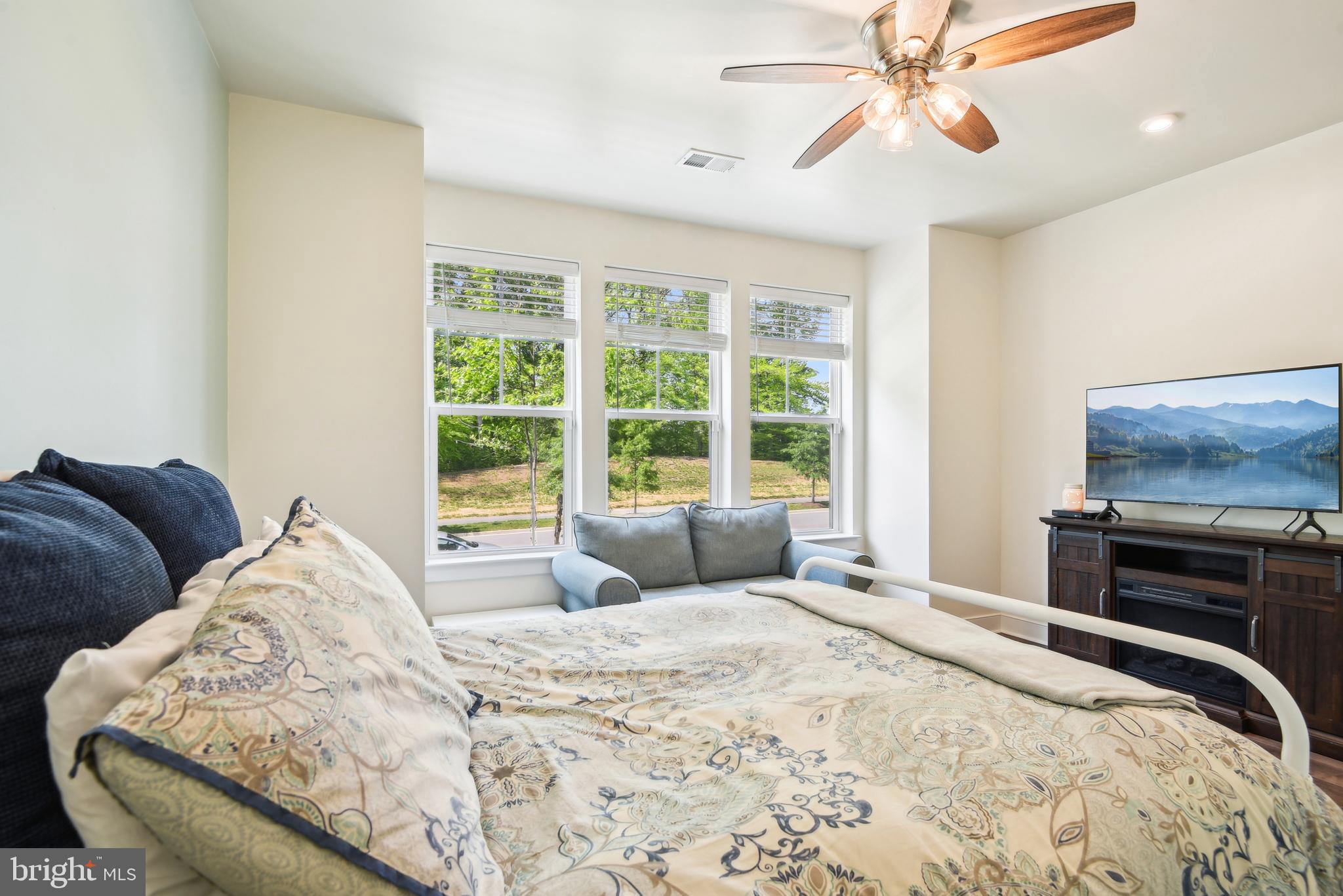 POTOMAC SHORES - Residential