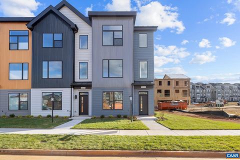 2019 LARKIN AVE CROZET VA 22932