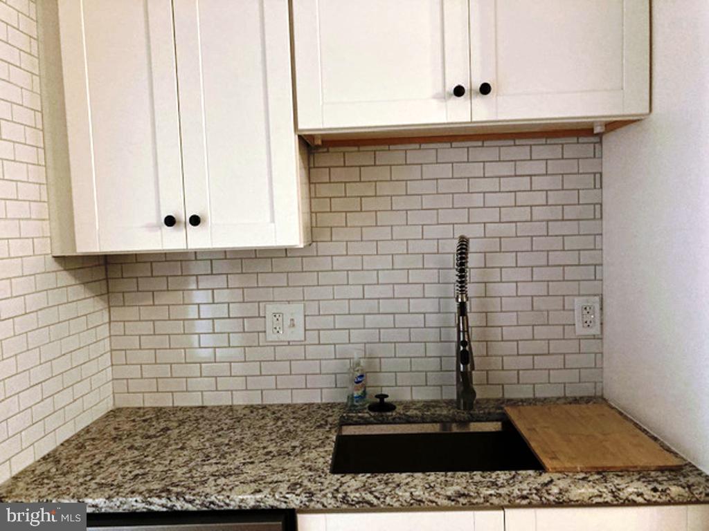 GLENLOCH - Residential Lease