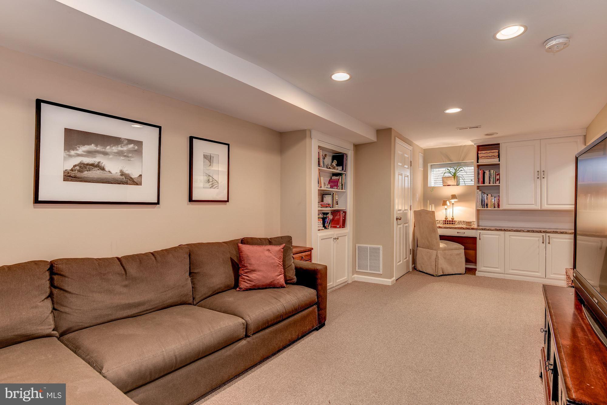 DONALDSON RUN - Residential