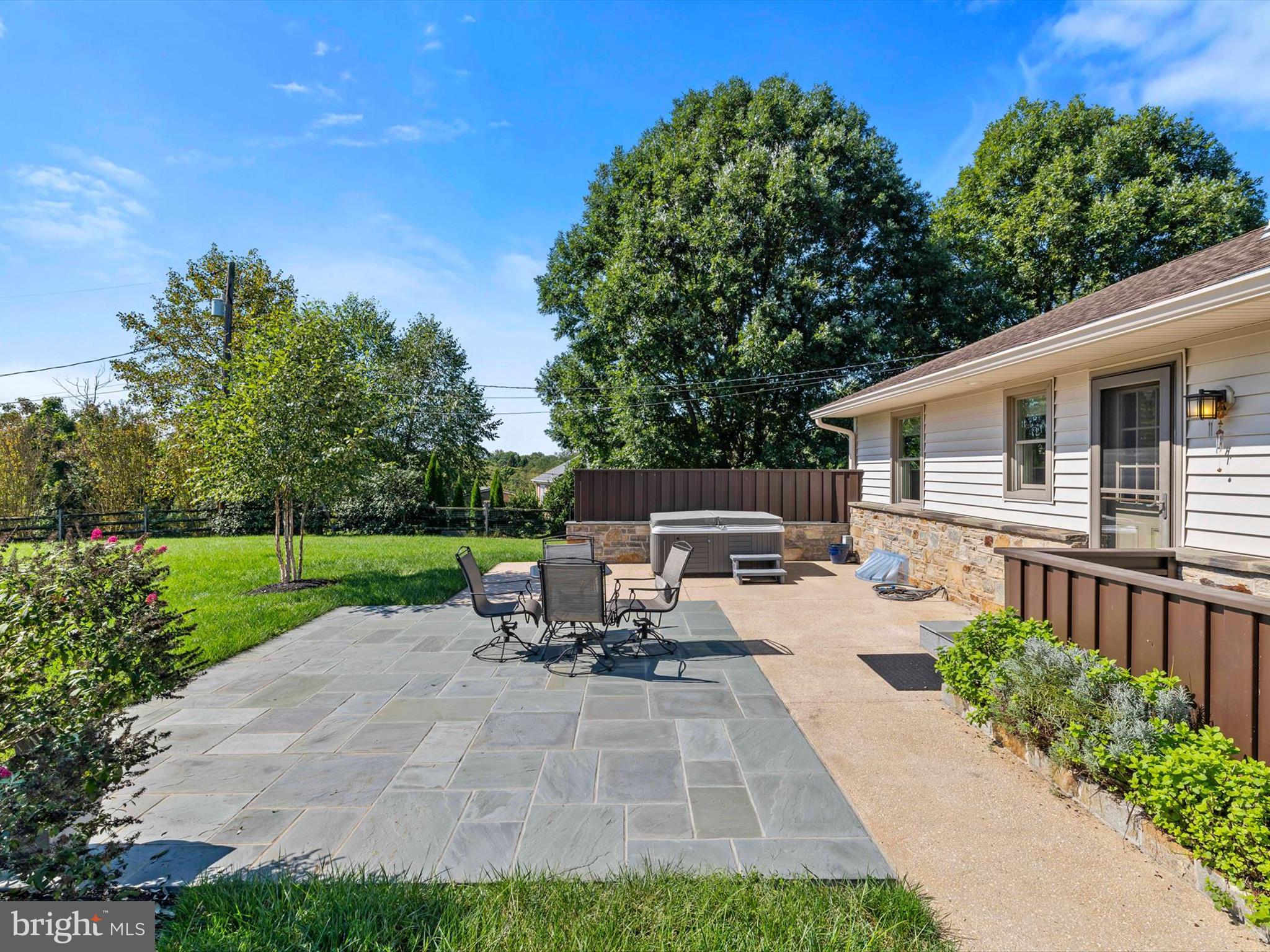 HAMPTON - Residential