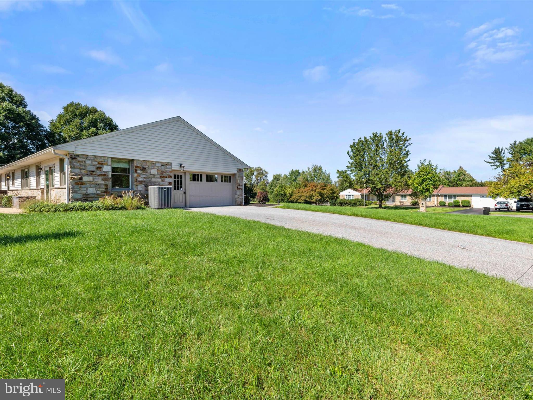 HAMPTON - Residential