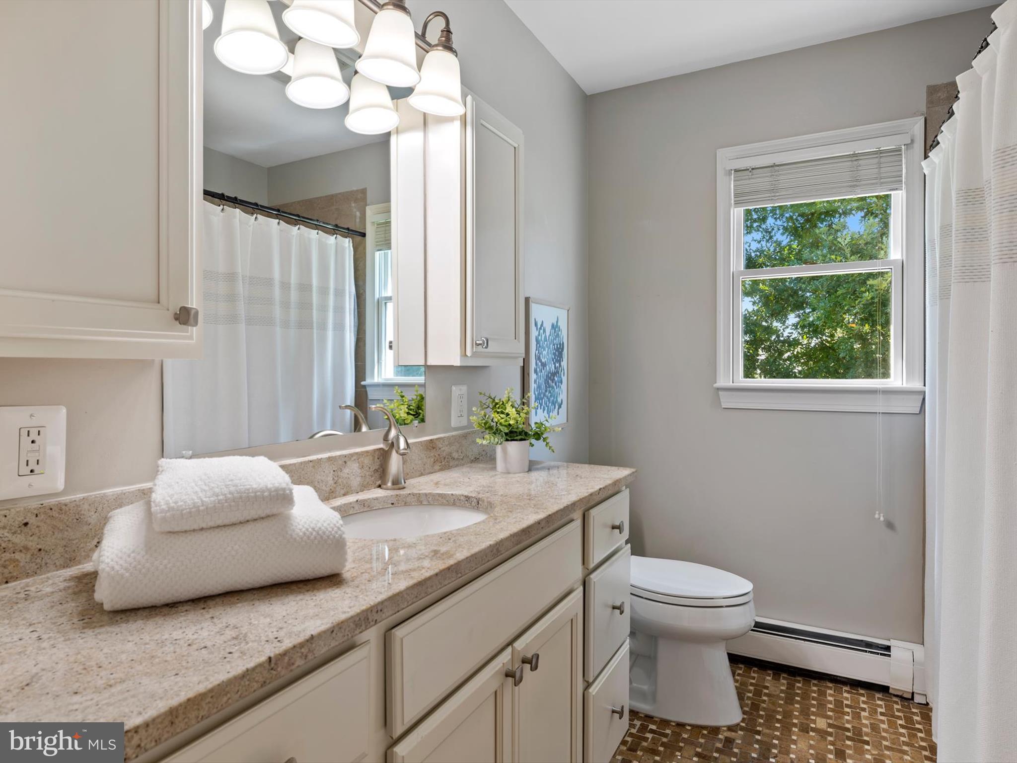 HAMPTON - Residential