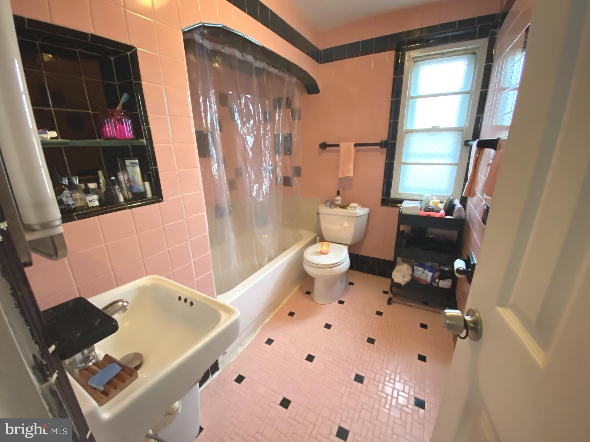 BELLA VISTA - Residential Lease