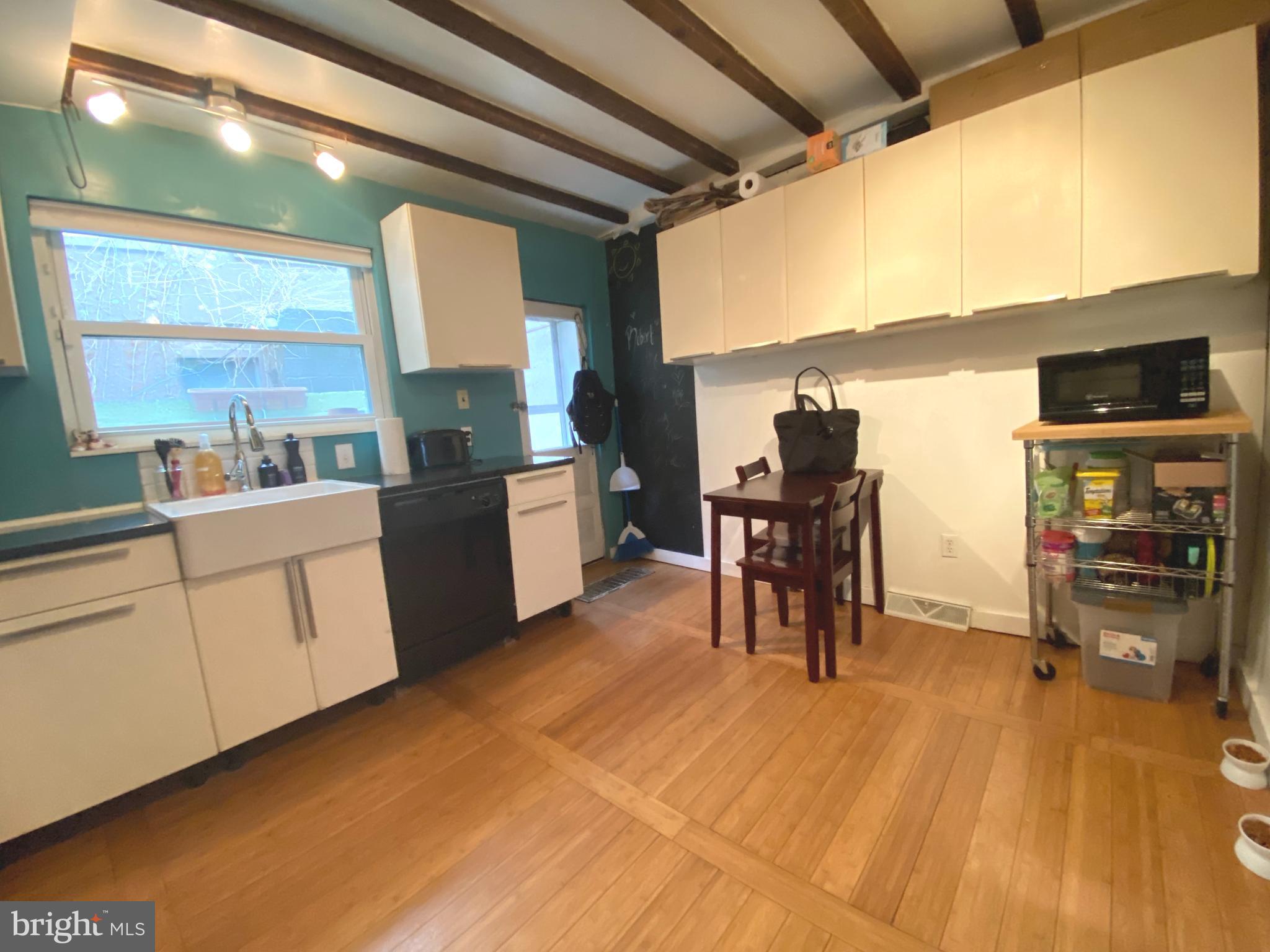 BELLA VISTA - Residential Lease