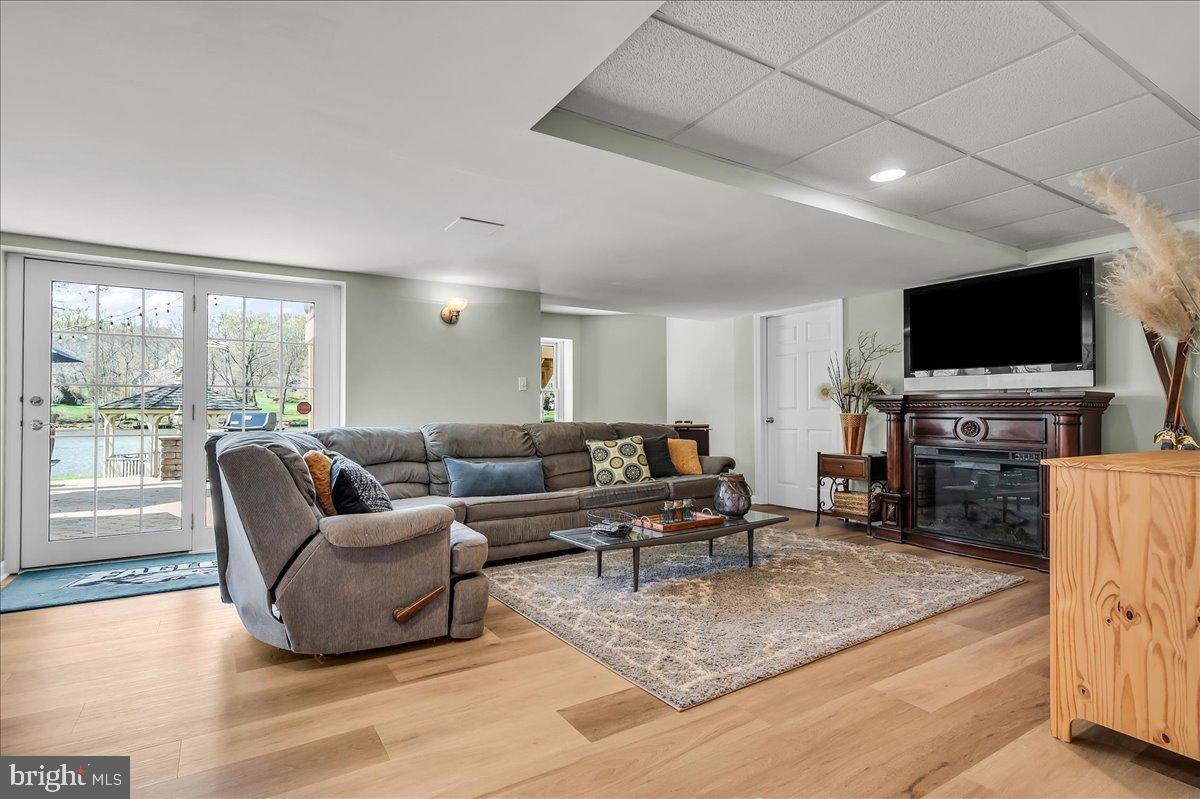 SOMERSET LAKE - Residential