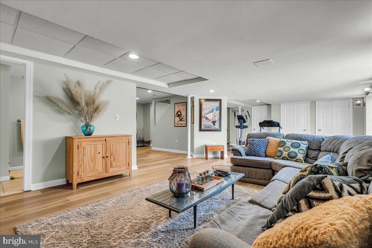 SOMERSET LAKE - Residential