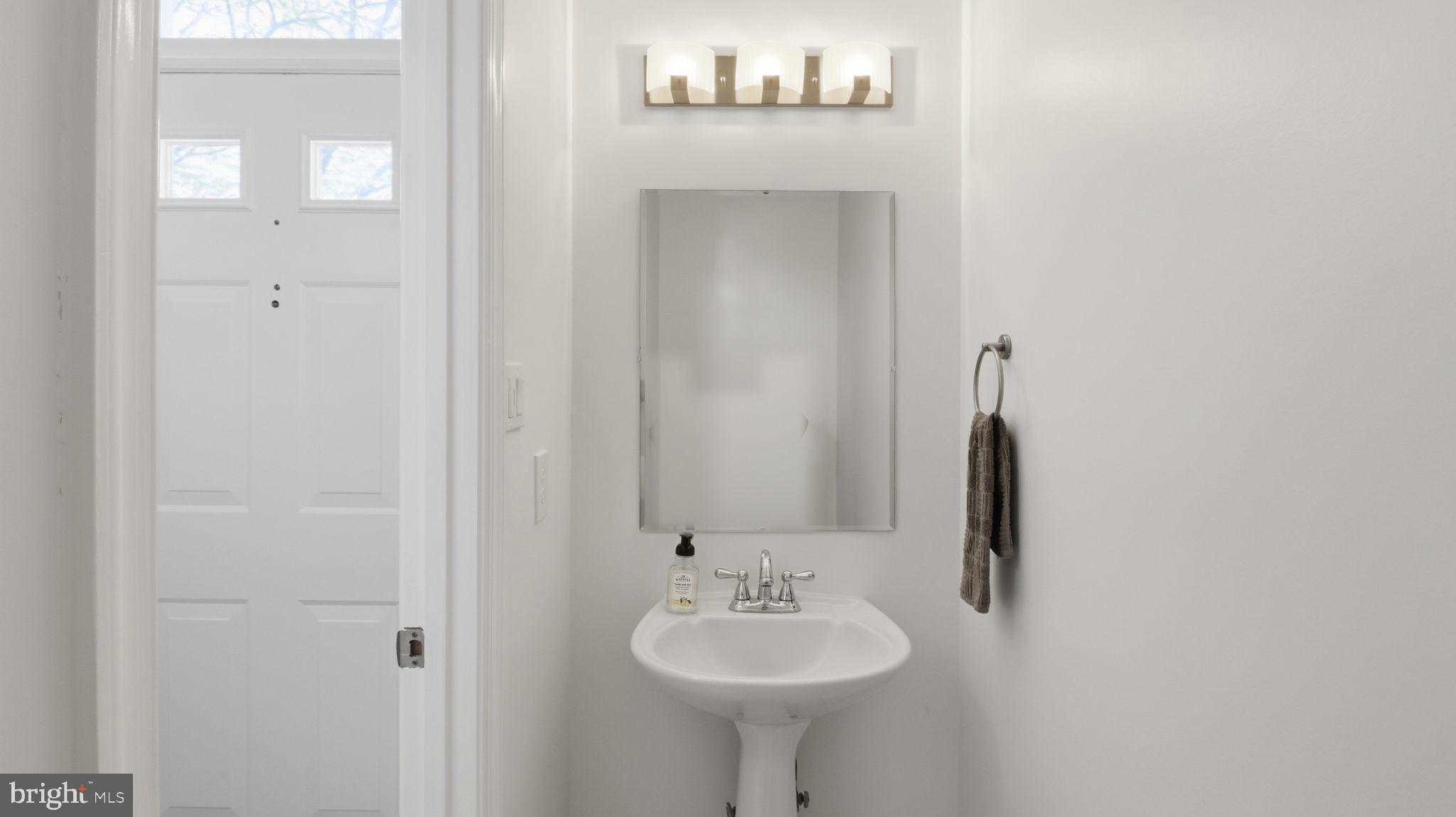 MIRROR RIDGE - Residential