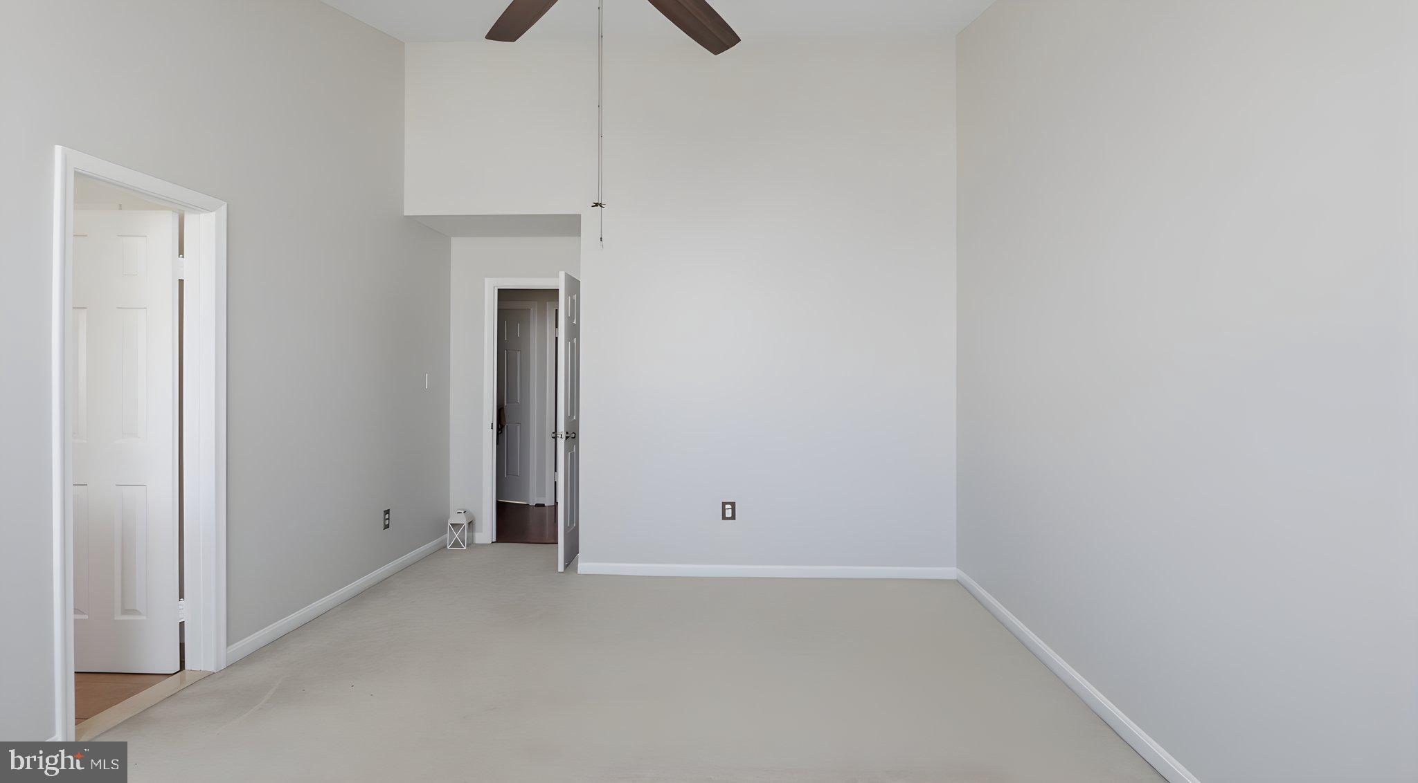 MIRROR RIDGE - Residential