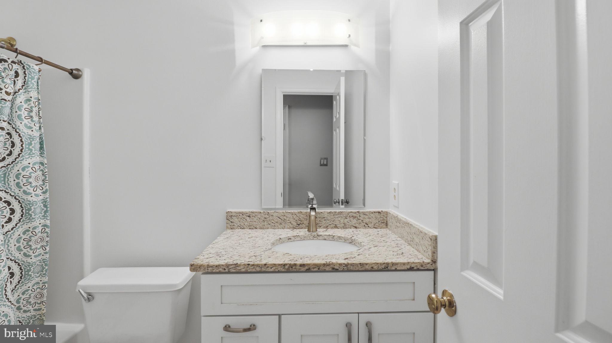 MIRROR RIDGE - Residential
