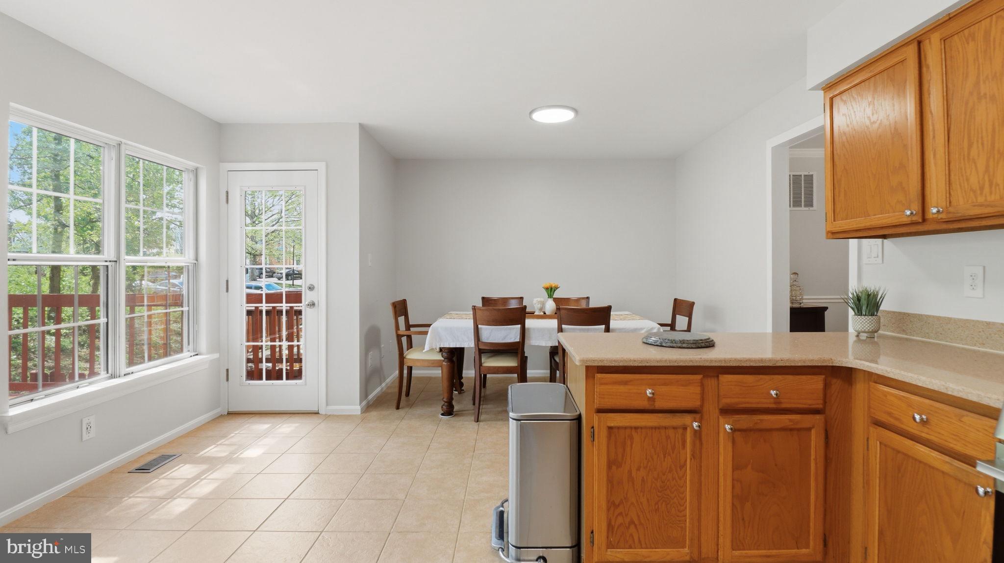 MIRROR RIDGE - Residential