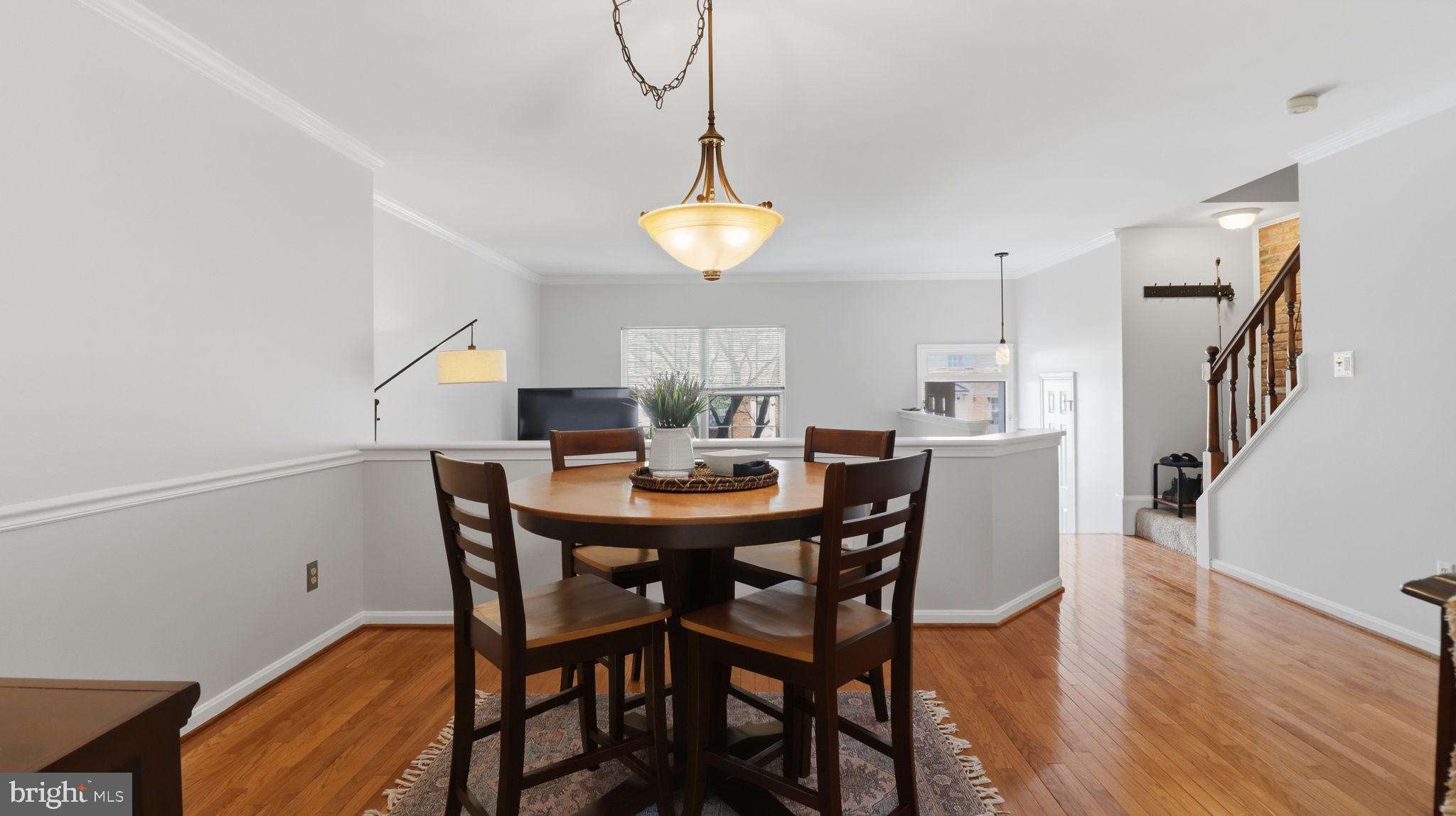 MIRROR RIDGE - Residential