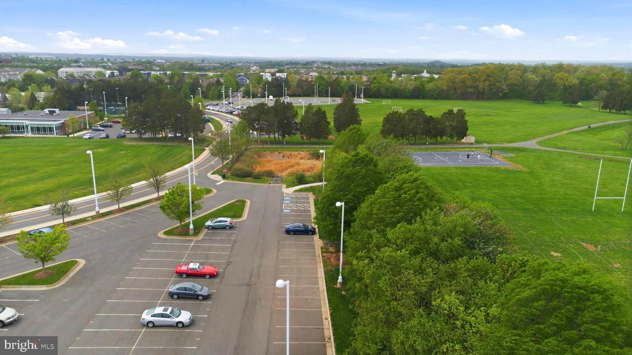 MIRROR RIDGE - Residential