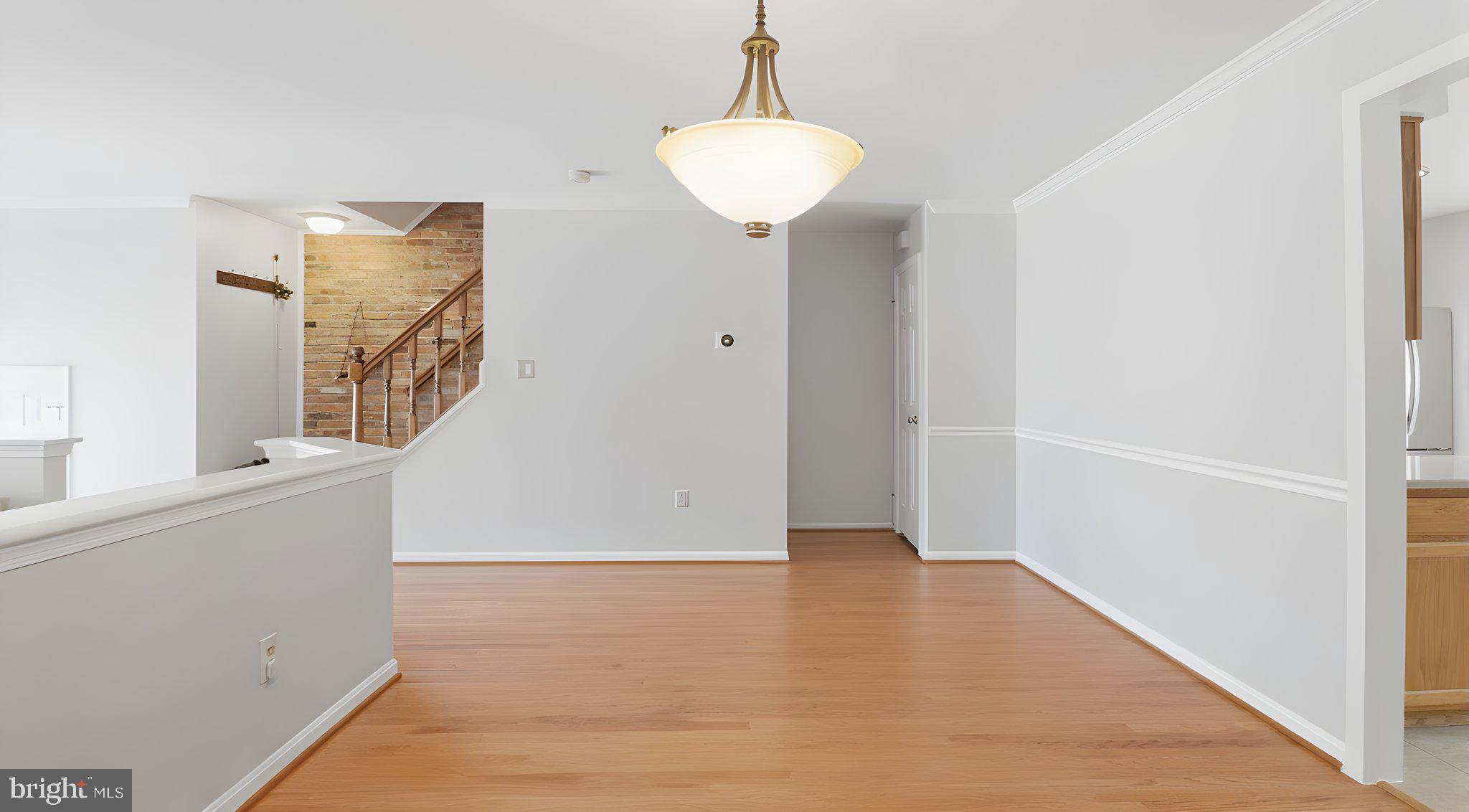 MIRROR RIDGE - Residential