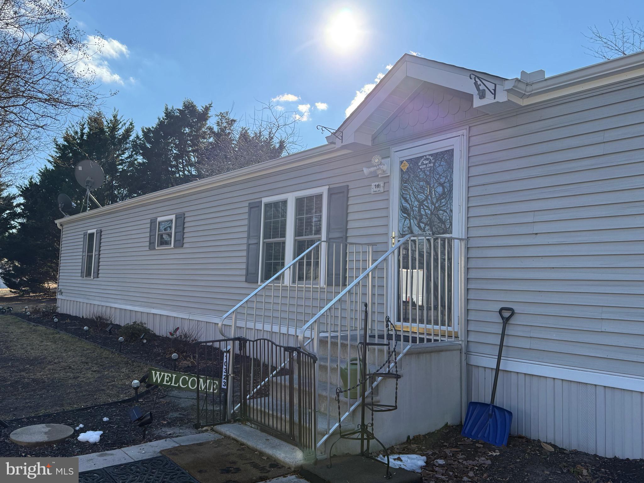 SUNSET LAKE MHP - Residential