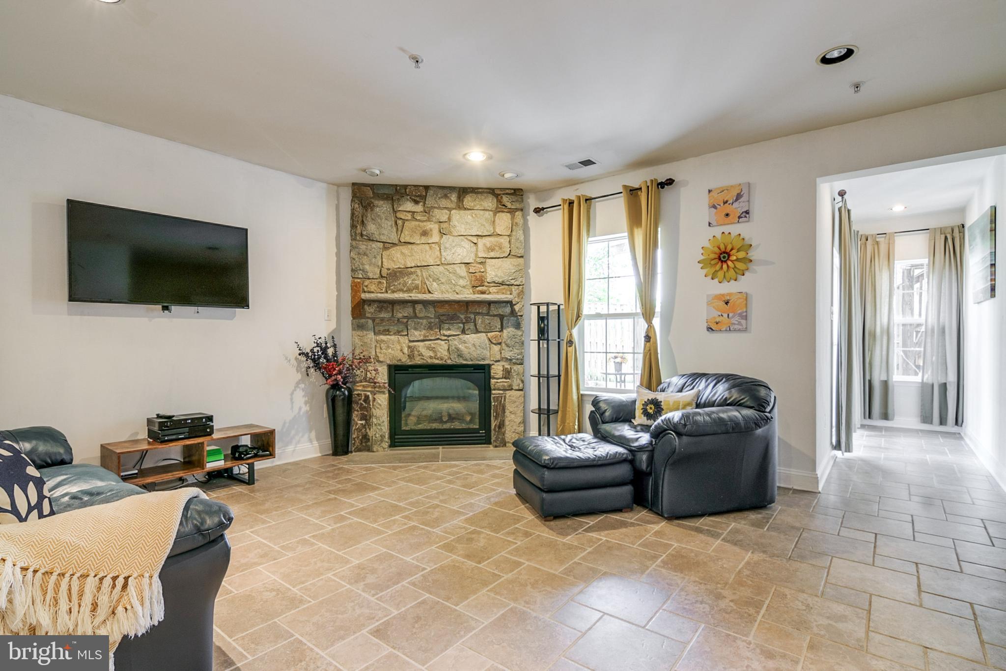 BARNSLEY MANOR ESTATES - Residential