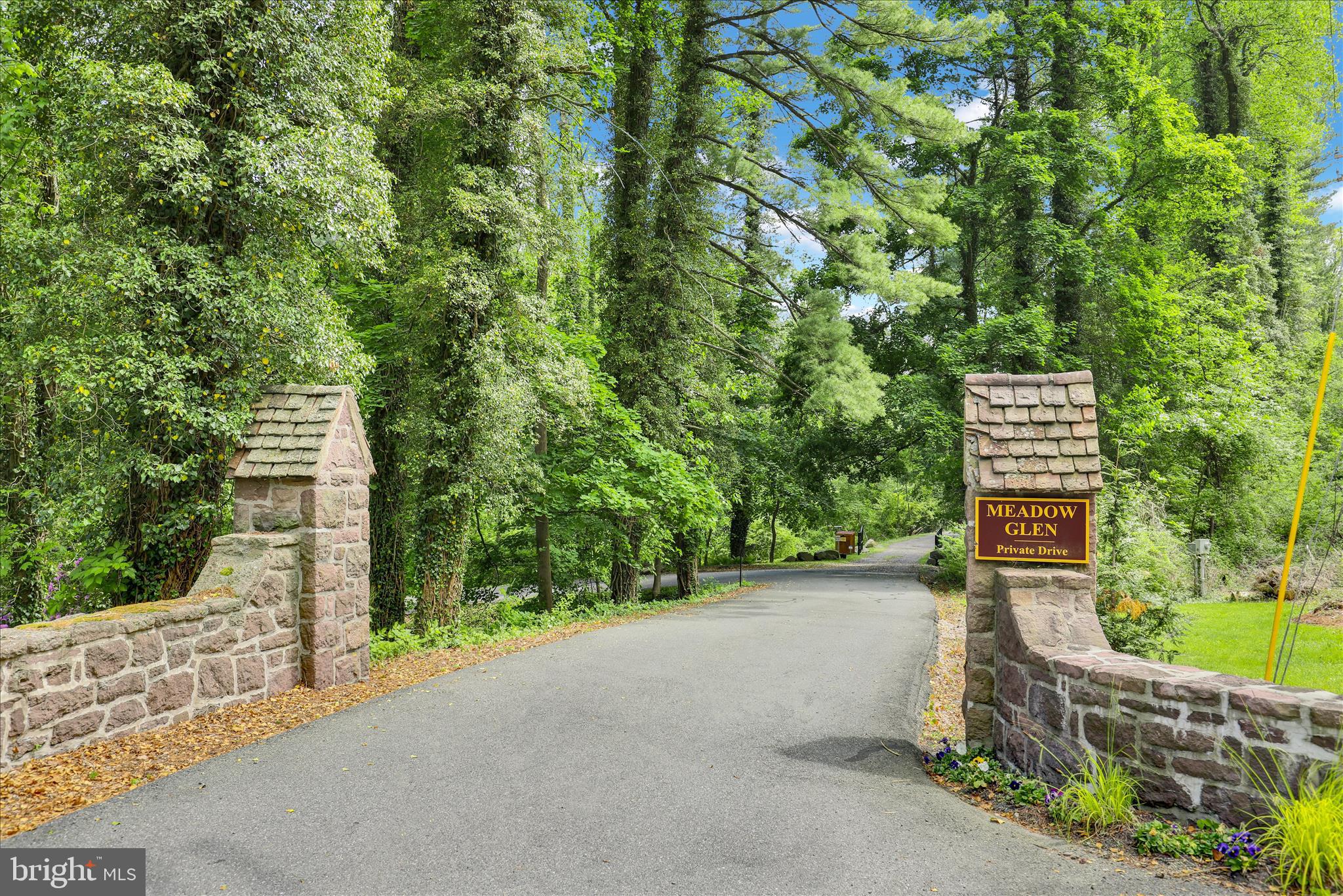 44 MEADOW GLEN LANE