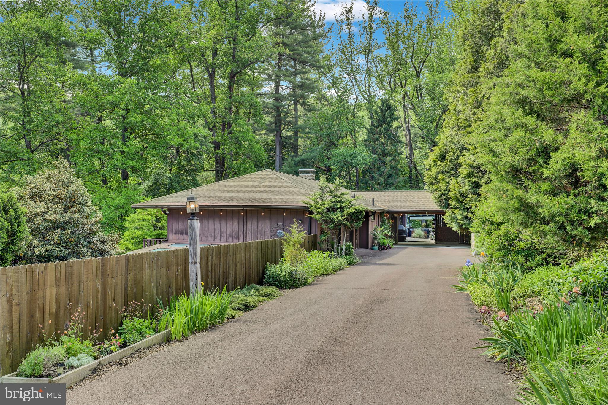 44 MEADOW GLEN LANE