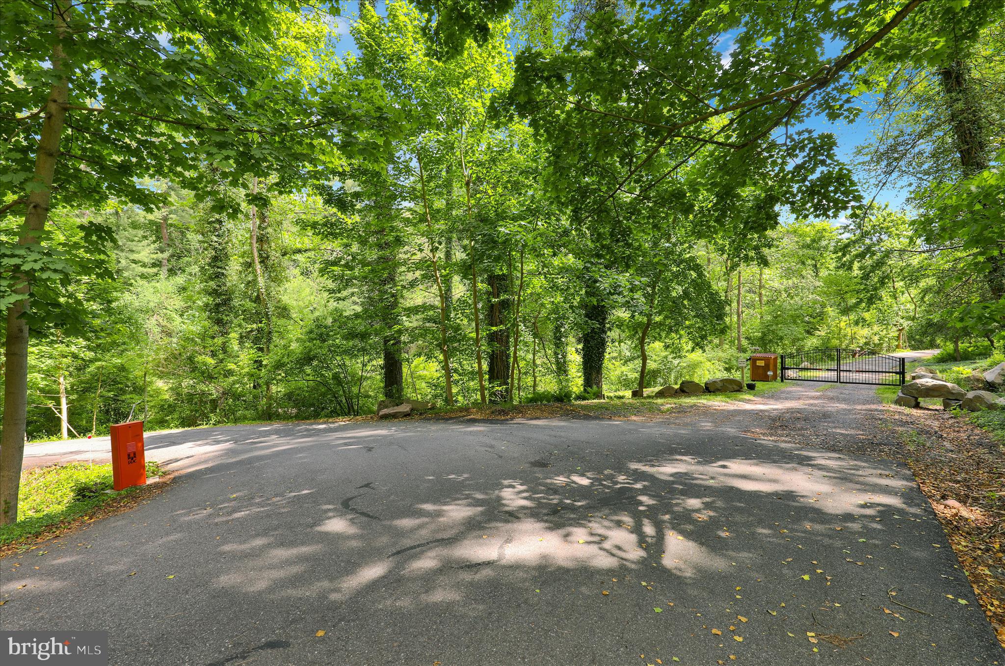 44 MEADOW GLEN LANE