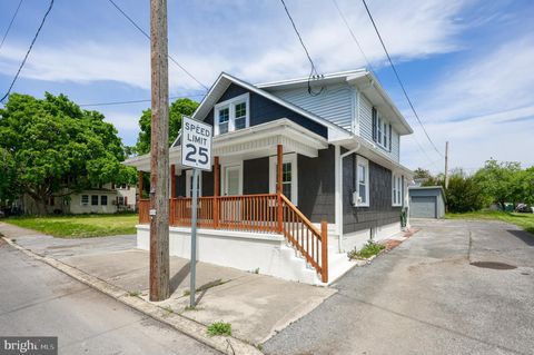 Photo of 173 S Wolf Street, Manheim, PA 17545 (MLS # PALA2055698)