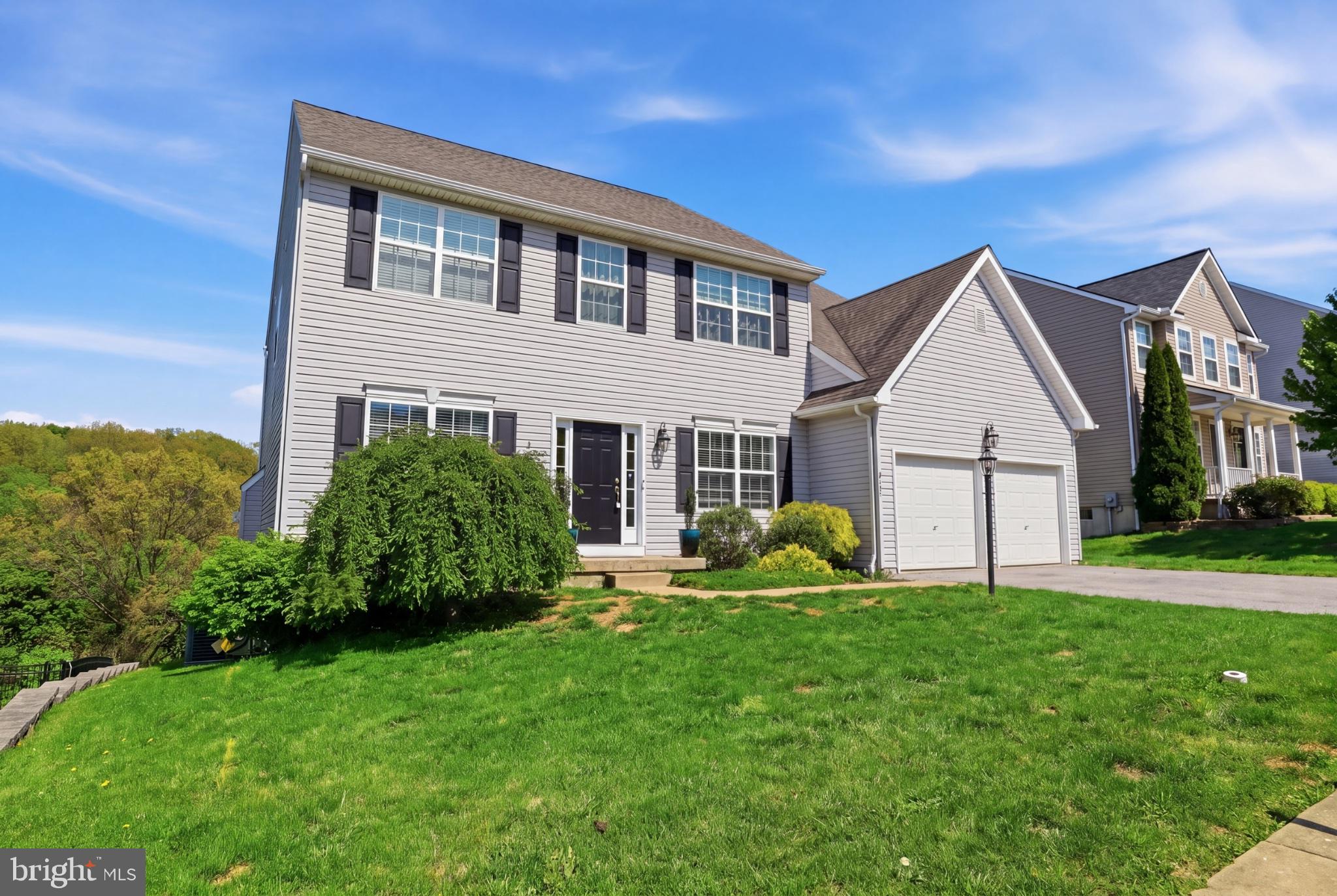 215 AZALEA DRIVE