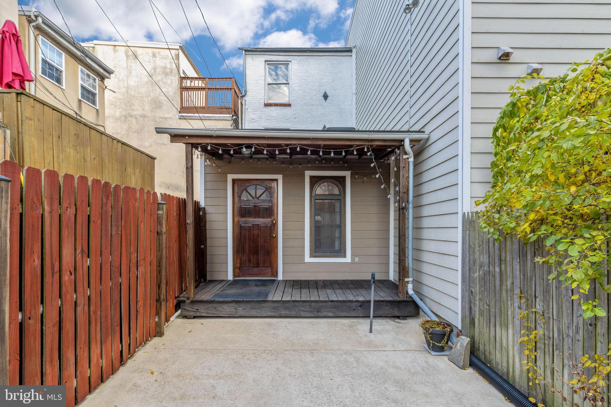 **Buyer's financing fell through.......Perfect location in Pigtown/Washington Village. 2 Bed 1.5 Bath, hardwood floors throughout. Next to the B&O Railroad Museum, Milk and Honey coffee shop, Suspended Brewery and the new Groundwork Kitchen. Easy in and out of the city for any commuters. A short walk to UMMC, Camden Yards, M&T Bank Stadium, the Inner Harbor and much more. Make your appointment today This one wont last long.