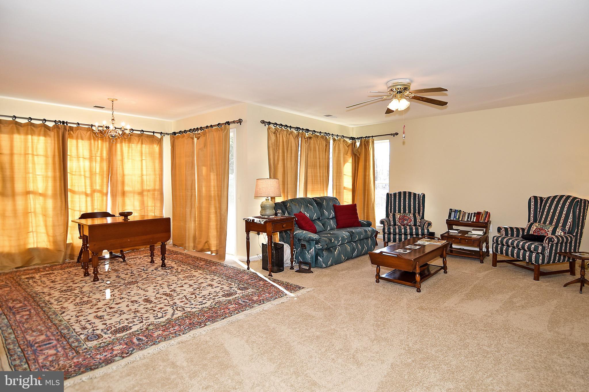 BULL RUN CONDO - Residential