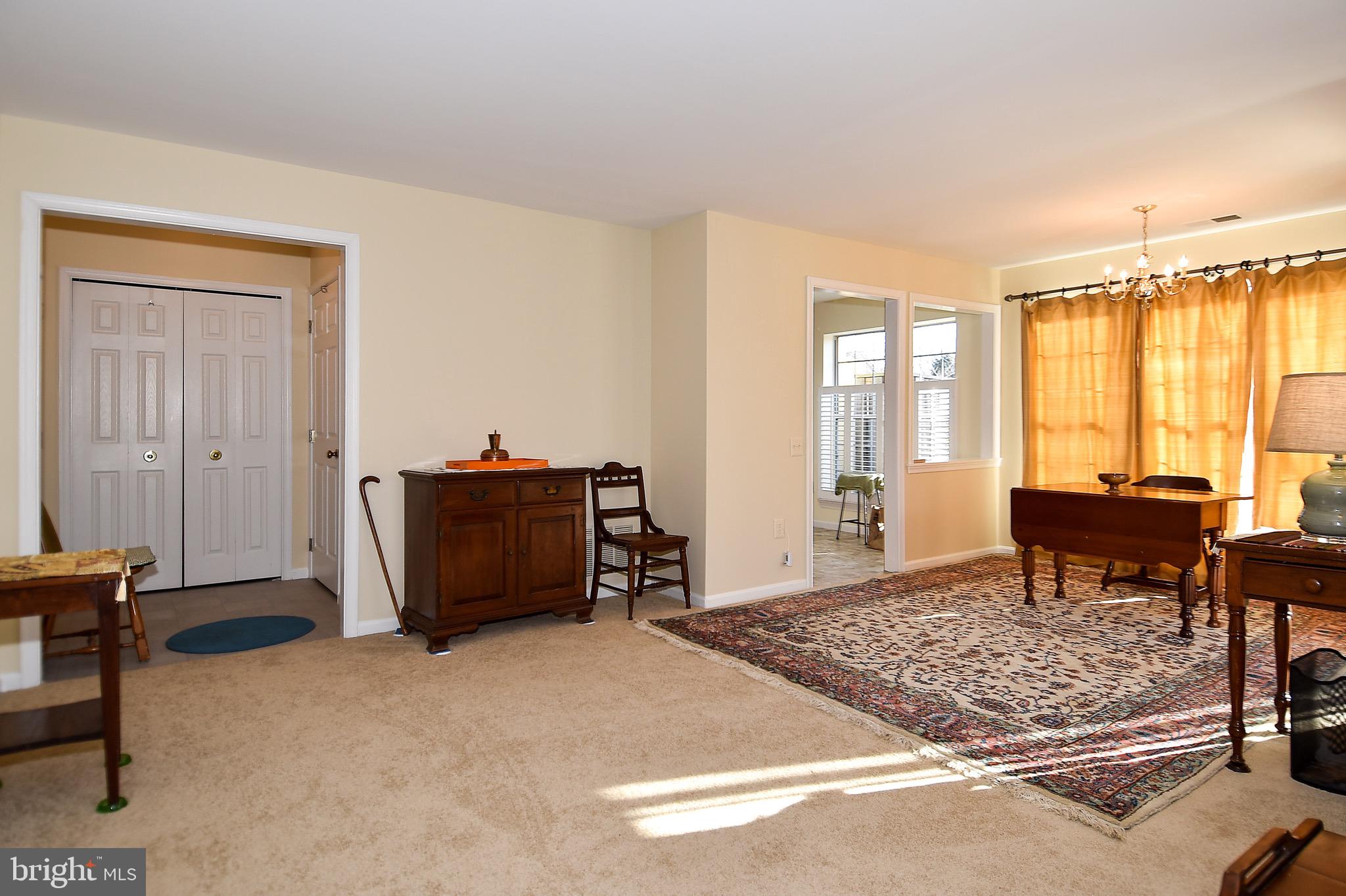 BULL RUN CONDO - Residential