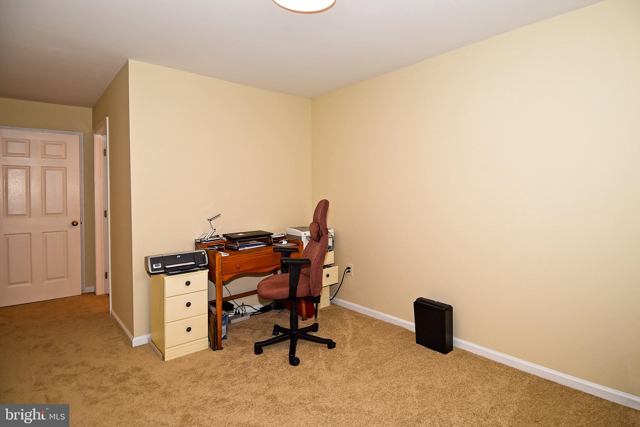 BULL RUN CONDO - Residential